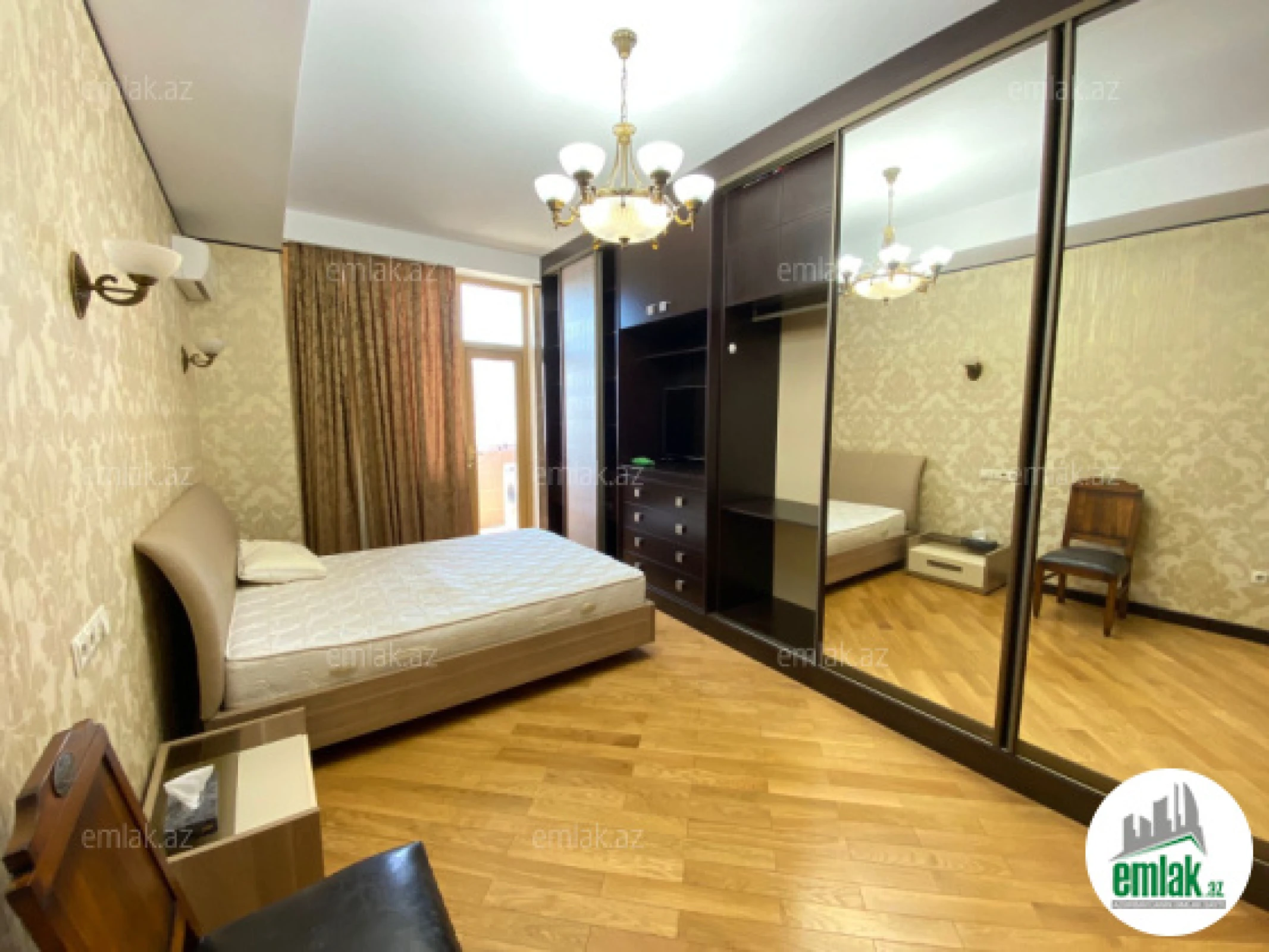 Satılır 4 otaqlı yeni tikili 185 m²