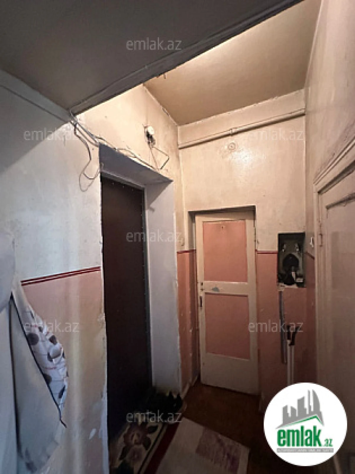 Satılır 1 otaqlı köhnə tikili 45 m²