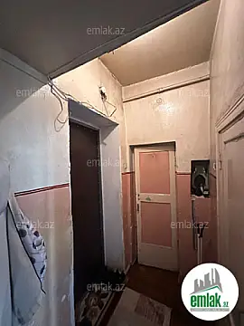 Satılır 1 otaqlı köhnə tikili 45 m²
