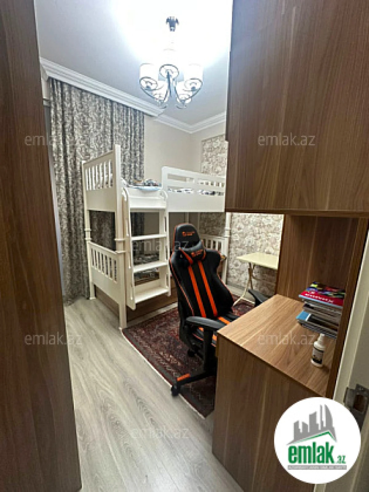 Satılır 3 otaqlı yeni tikili 220 m²