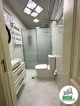 Satılır 3 otaqlı yeni tikili 220 m²