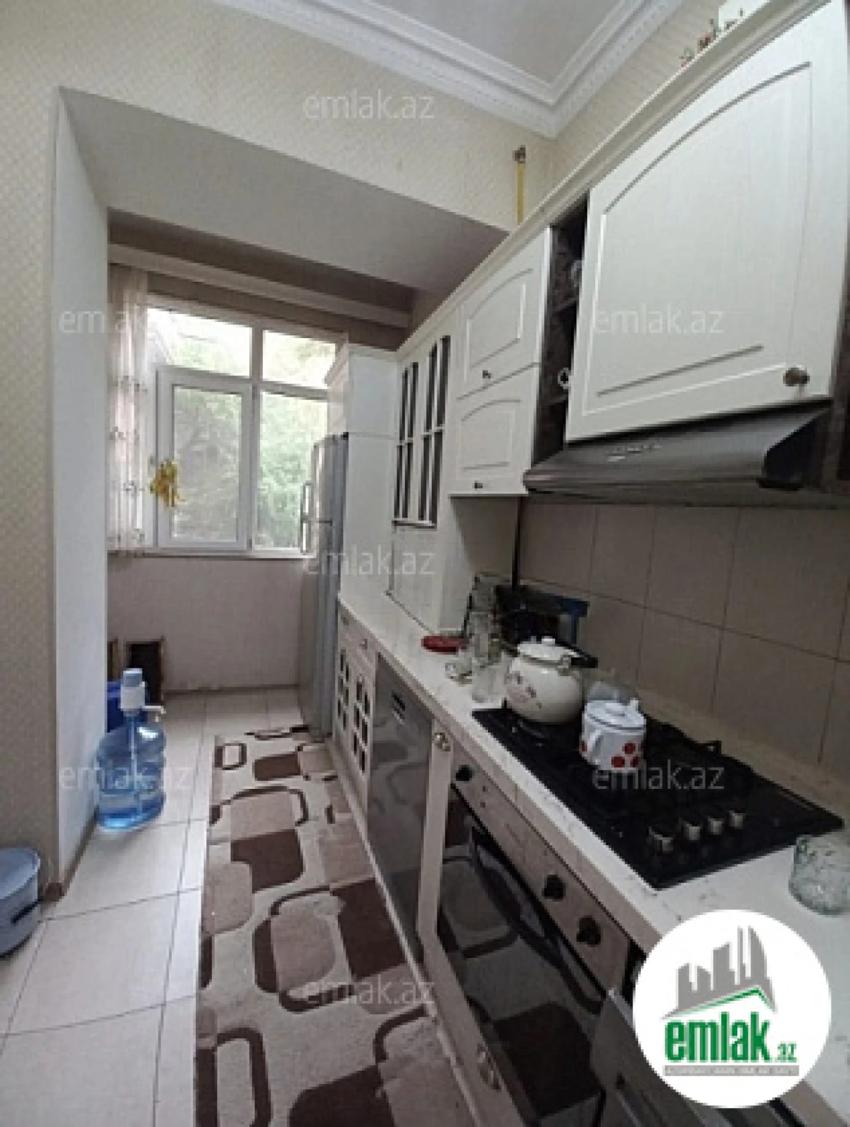 Satılır 2 otaqlı köhnə tikili 75 m²