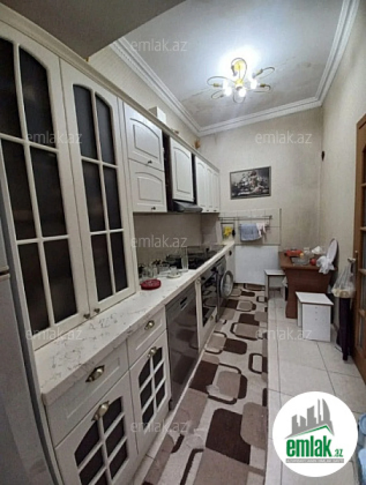 Satılır 2 otaqlı köhnə tikili 75 m²