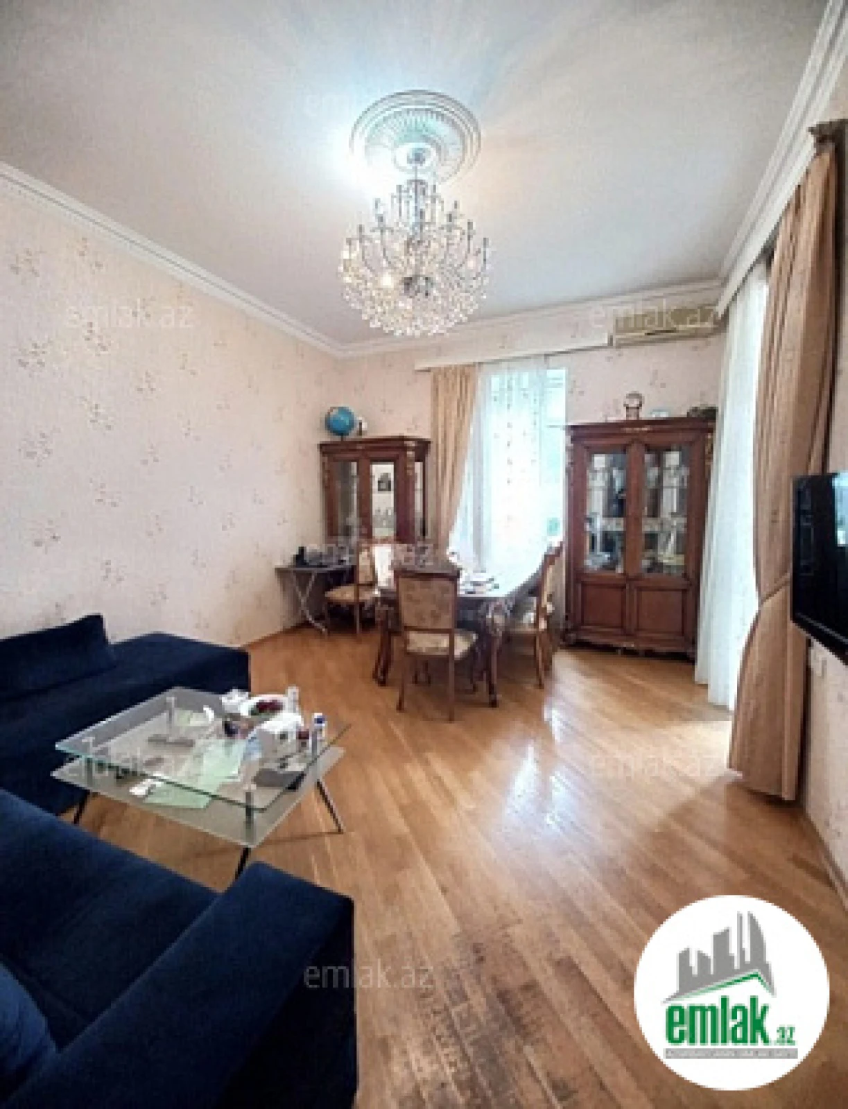 Satılır 2 otaqlı köhnə tikili 75 m²