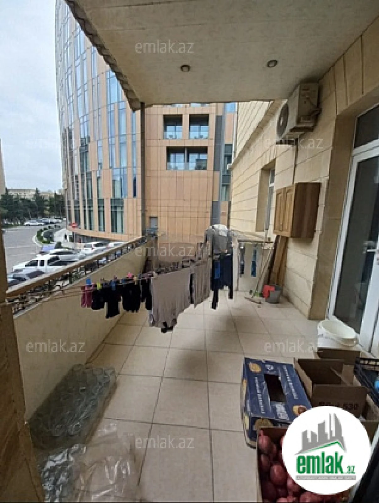 Satılır 2 otaqlı köhnə tikili 75 m²