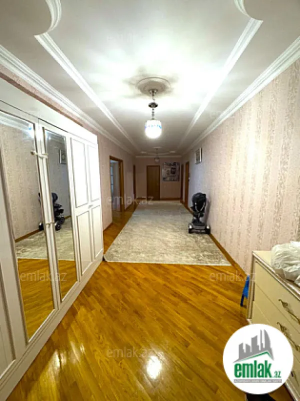 Satılır 3 otaqlı yeni tikili 165 m²