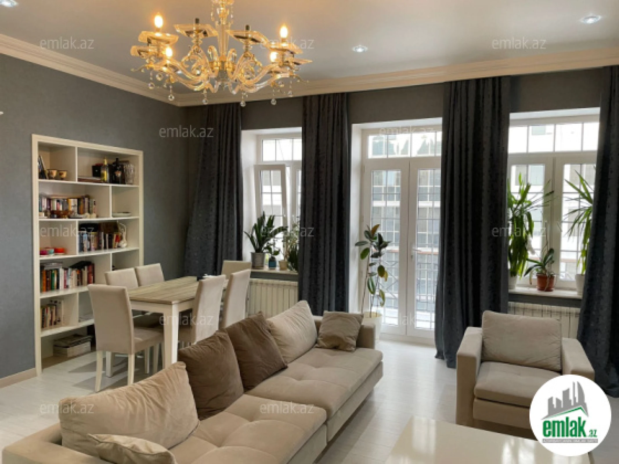 Satılır 3 otaqlı köhnə tikili 70.5 m²