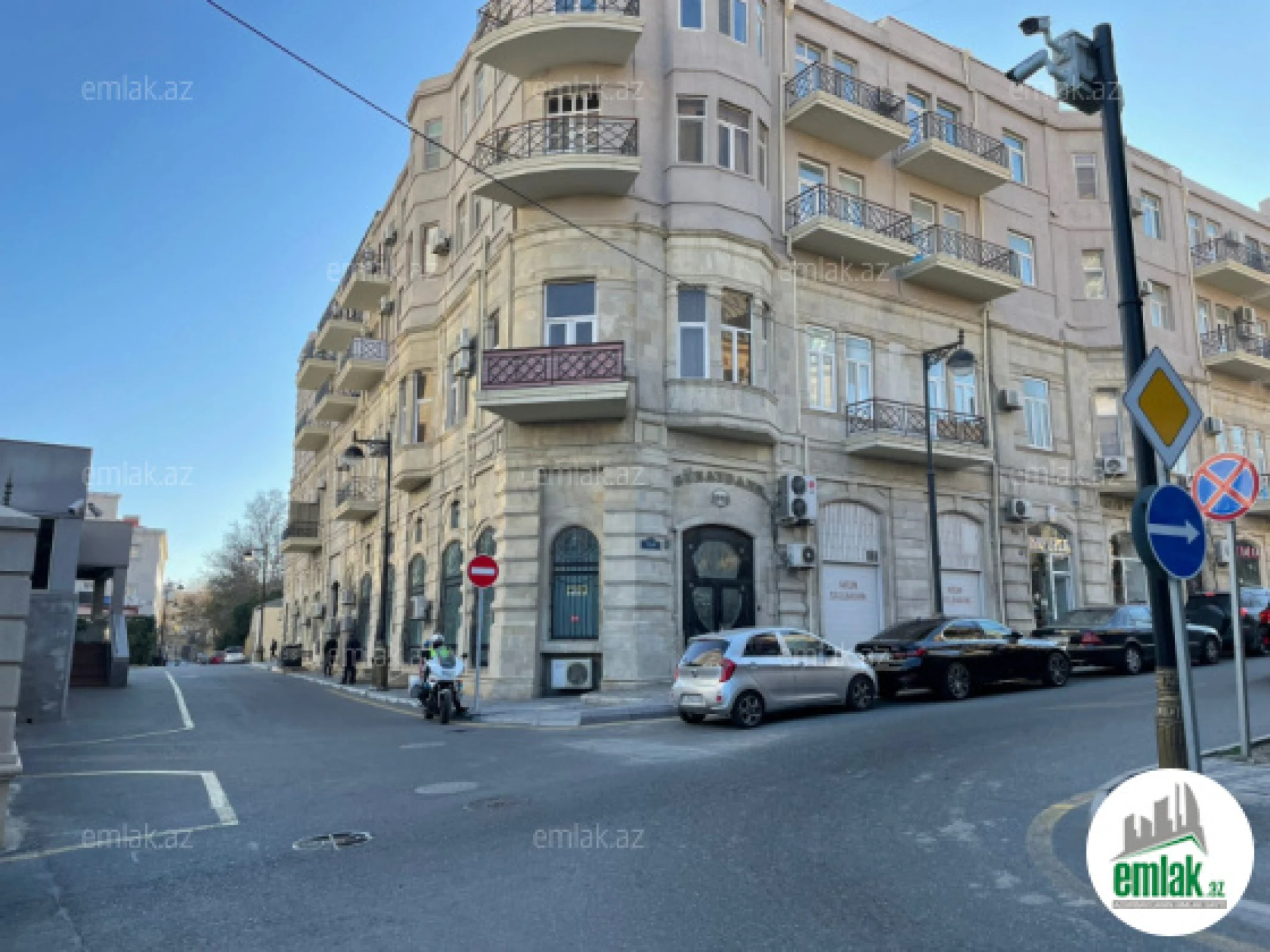 Satılır 3 otaqlı köhnə tikili 70.5 m²