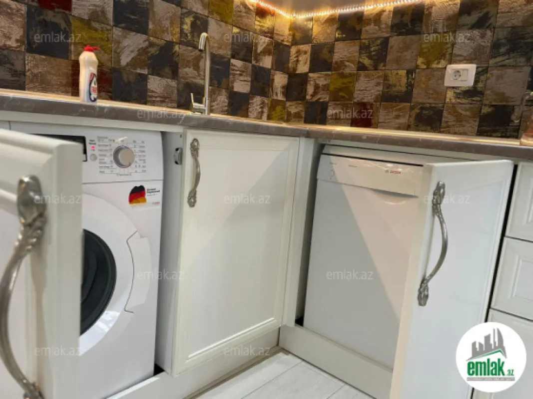 Satılır 3 otaqlı köhnə tikili 70.5 m²