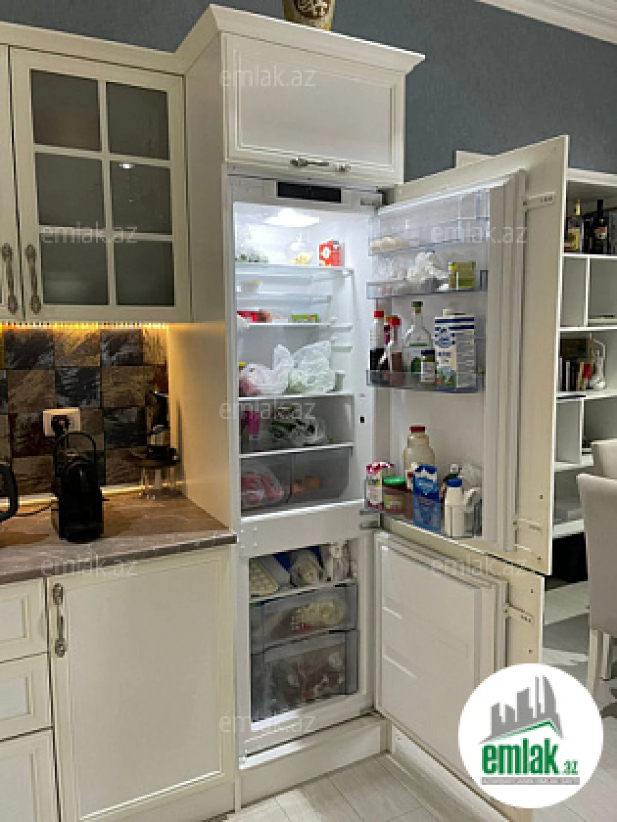 Satılır 3 otaqlı köhnə tikili 70.5 m²