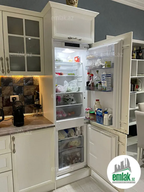 Satılır 3 otaqlı köhnə tikili 70.5 m²