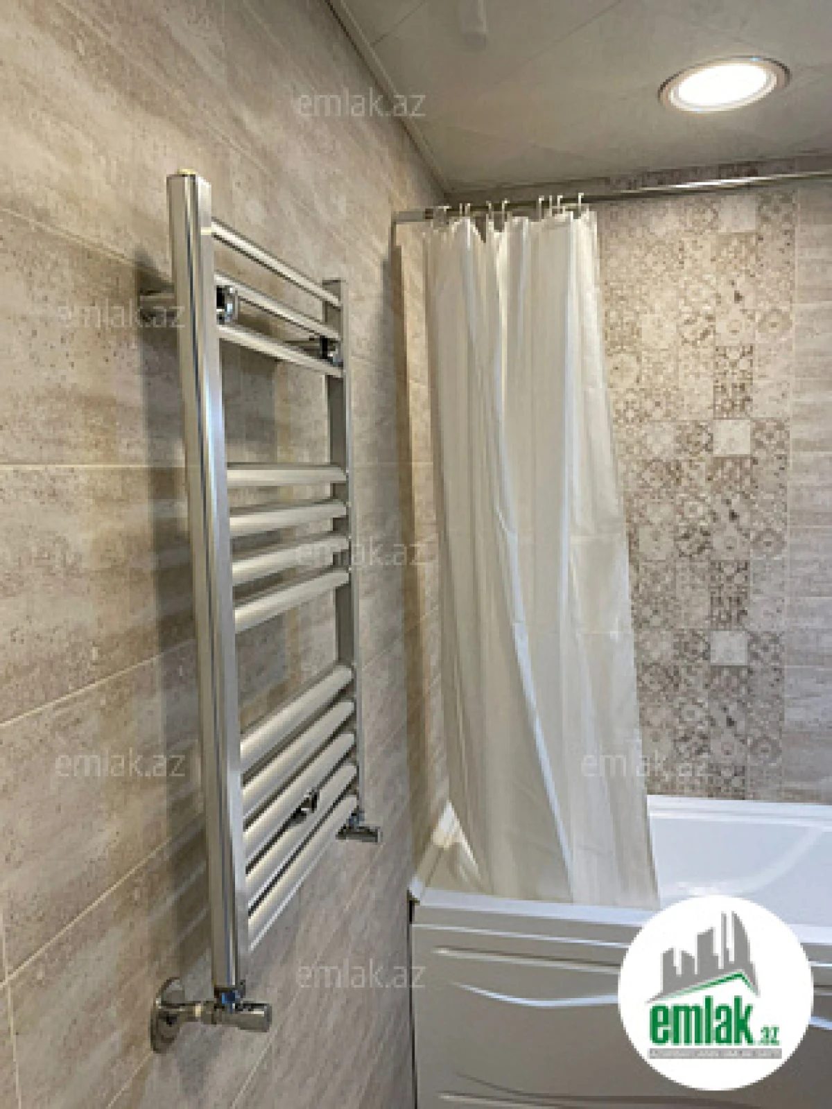 Satılır 3 otaqlı köhnə tikili 70.5 m²