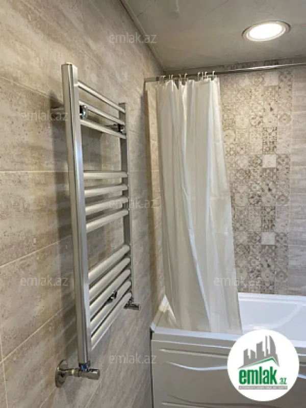 Satılır 3 otaqlı köhnə tikili 70.5 m²