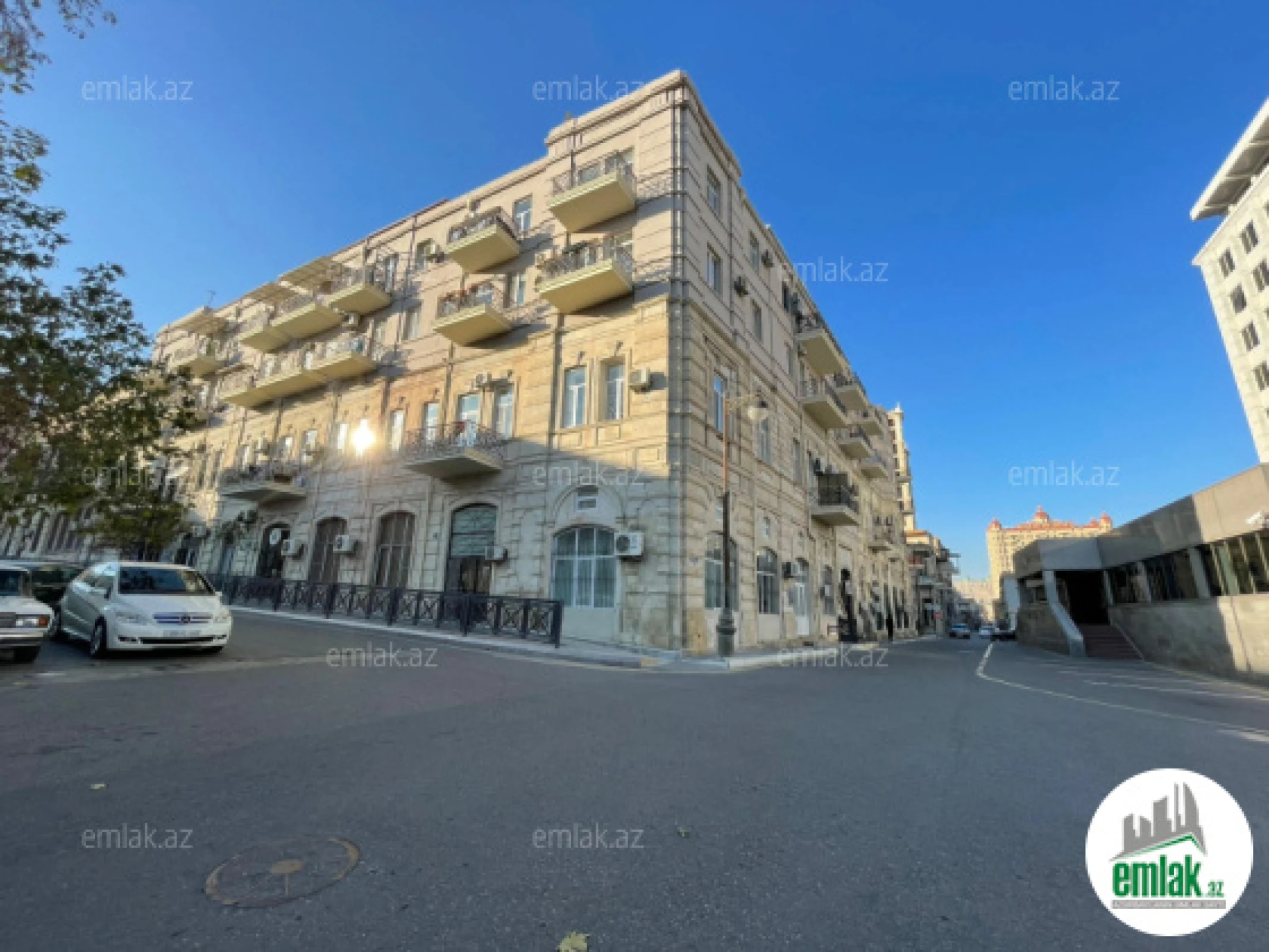 Satılır 3 otaqlı köhnə tikili 70.5 m²