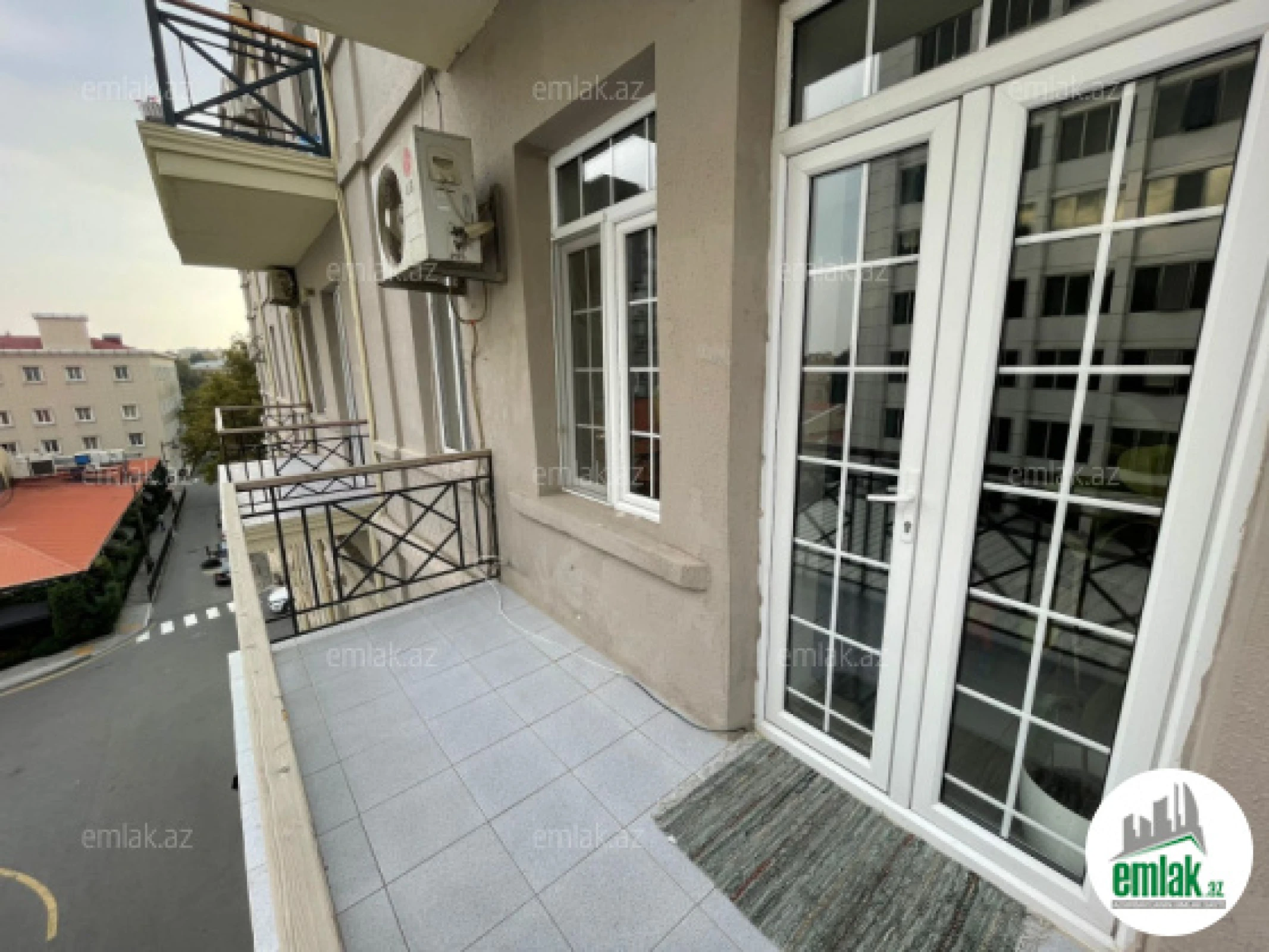 Satılır 3 otaqlı köhnə tikili 70.5 m²