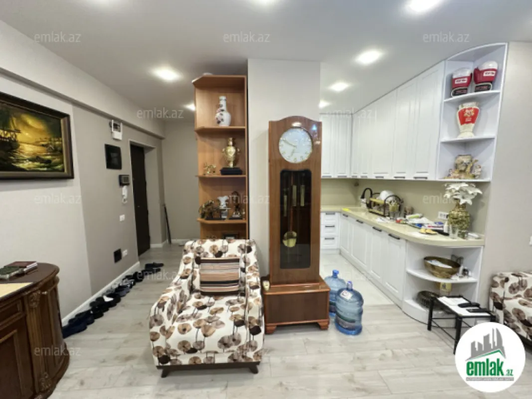 Satılır 3 otaqlı yeni tikili 77 m²