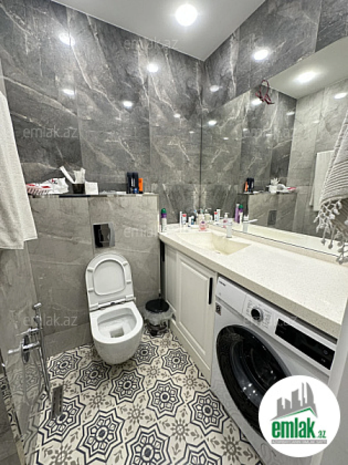 Satılır 3 otaqlı yeni tikili 77 m²