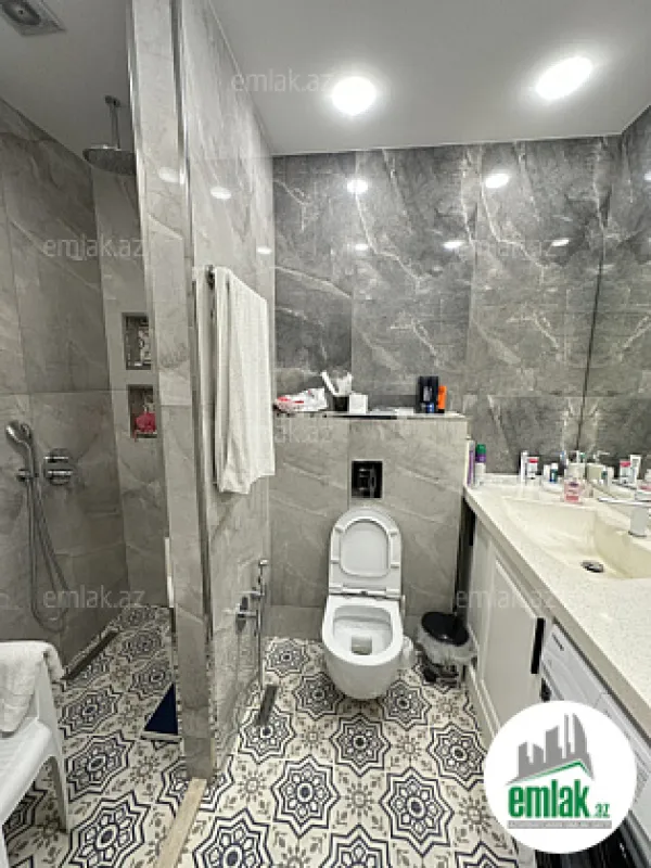 Satılır 3 otaqlı yeni tikili 77 m²