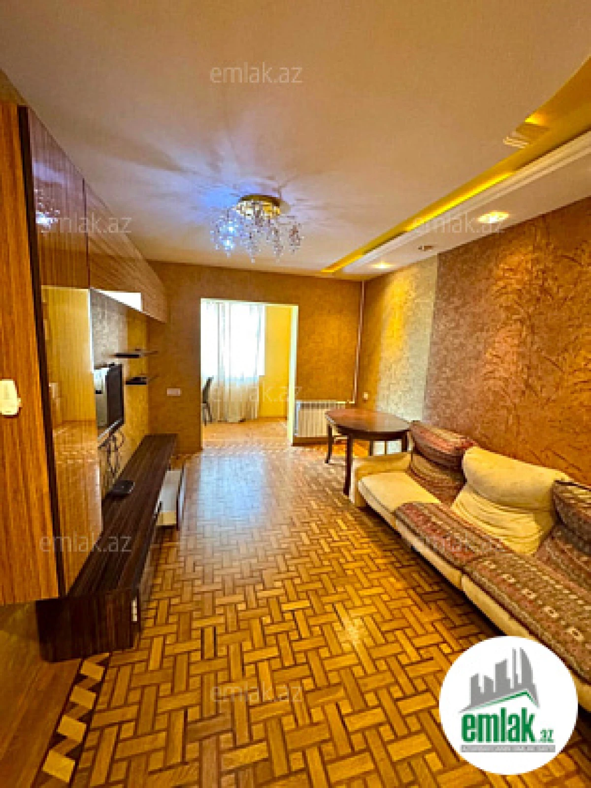 Satılır 4 otaqlı köhnə tikili 110 m²