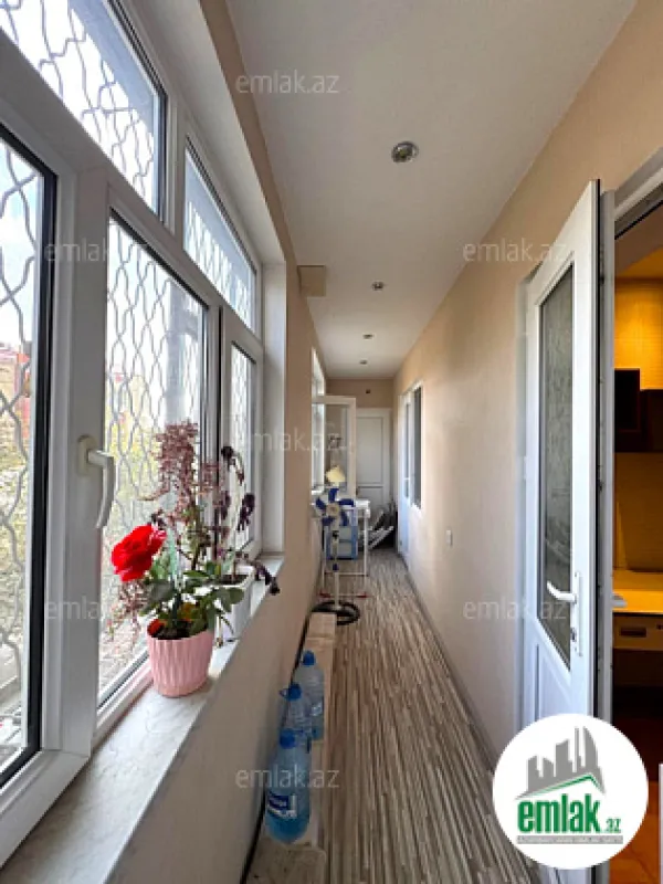 Satılır 4 otaqlı köhnə tikili 110 m²