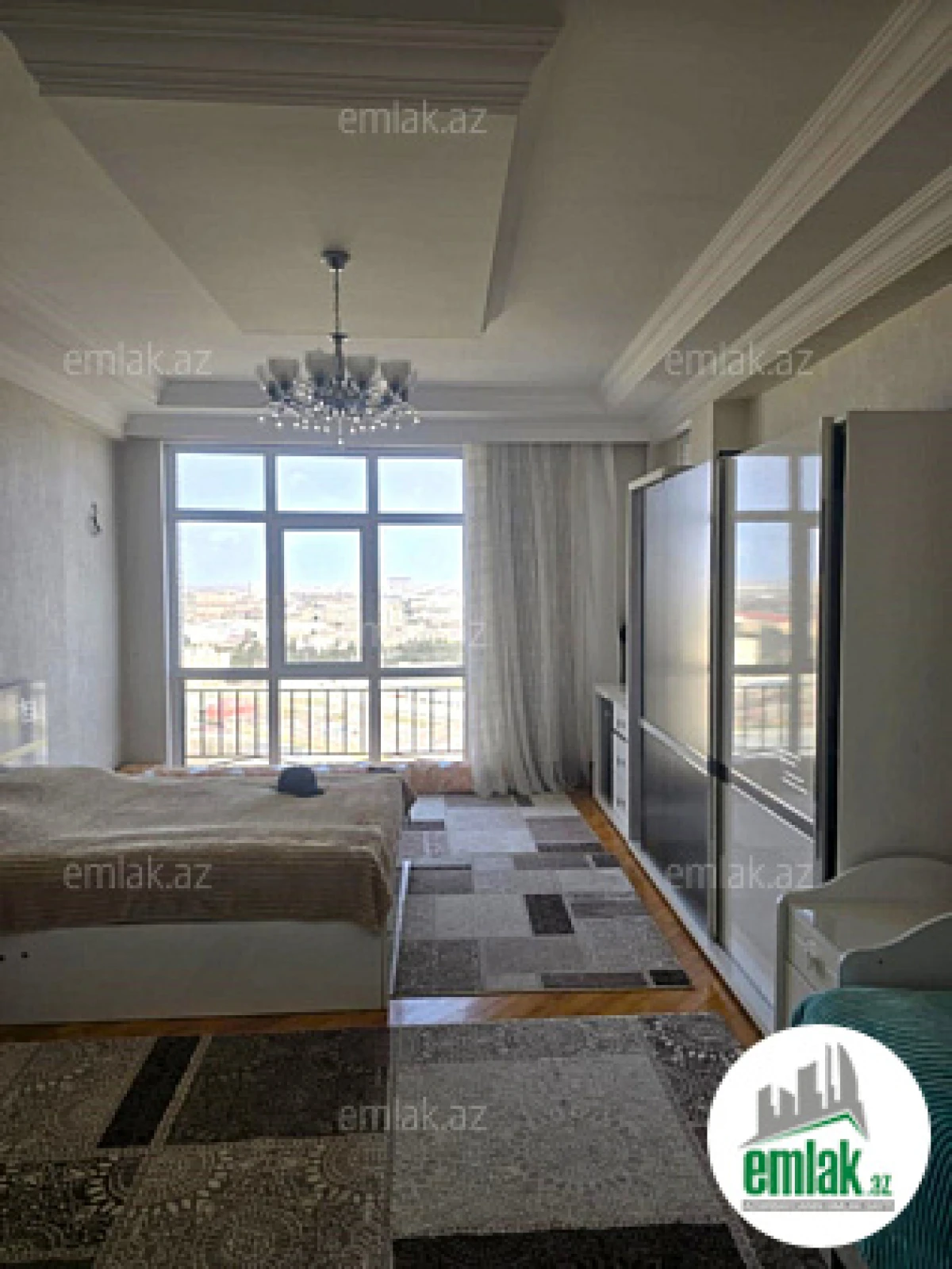 Satılır 3 otaqlı yeni tikili 130 m²