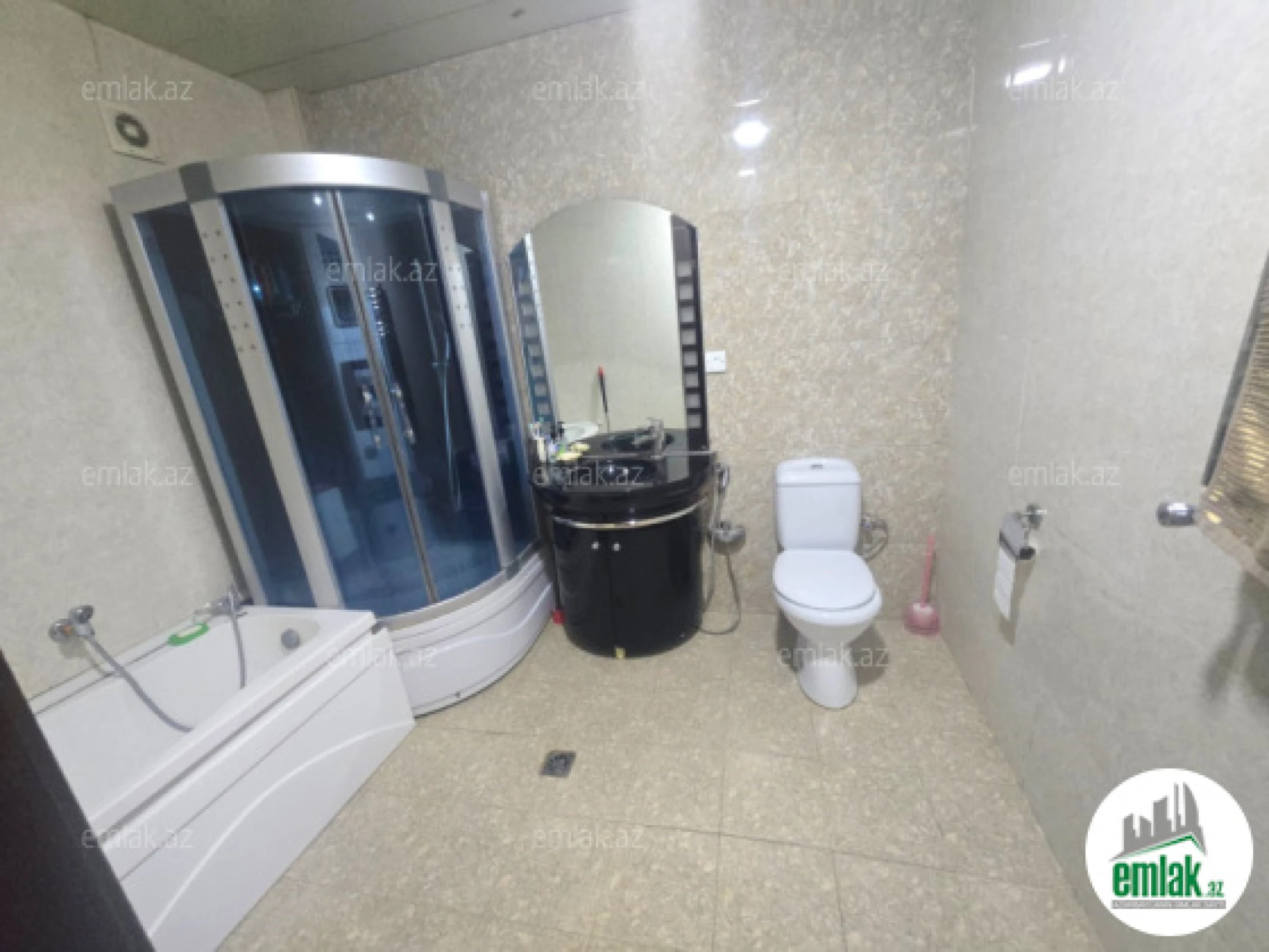 Satılır 3 otaqlı yeni tikili 130 m²