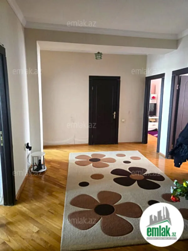 Satılır 3 otaqlı yeni tikili 130 m²