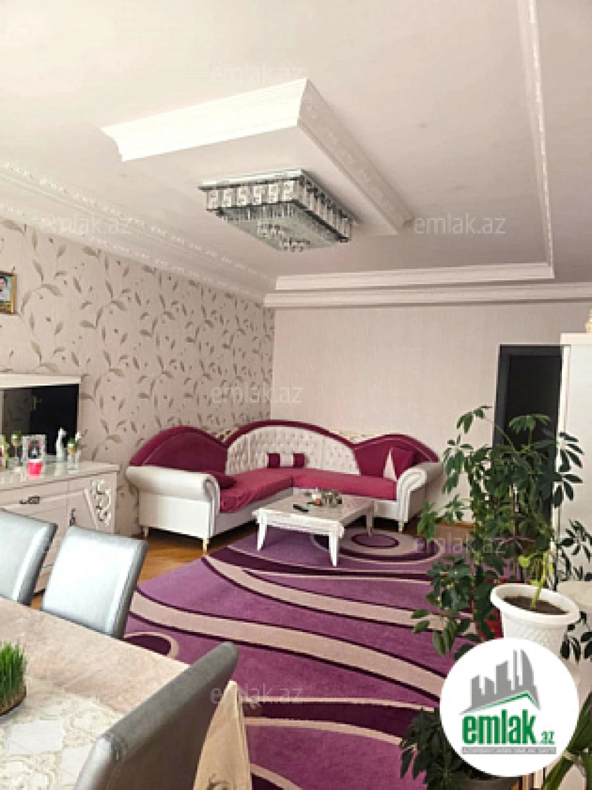 Satılır 3 otaqlı yeni tikili 130 m²