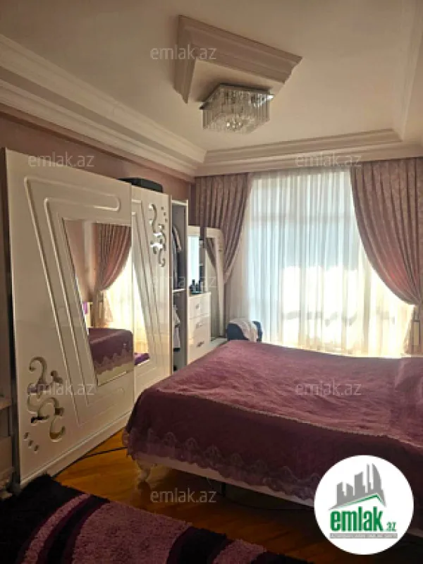 Satılır 3 otaqlı yeni tikili 130 m²