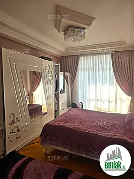 Satılır 3 otaqlı yeni tikili 130 m²