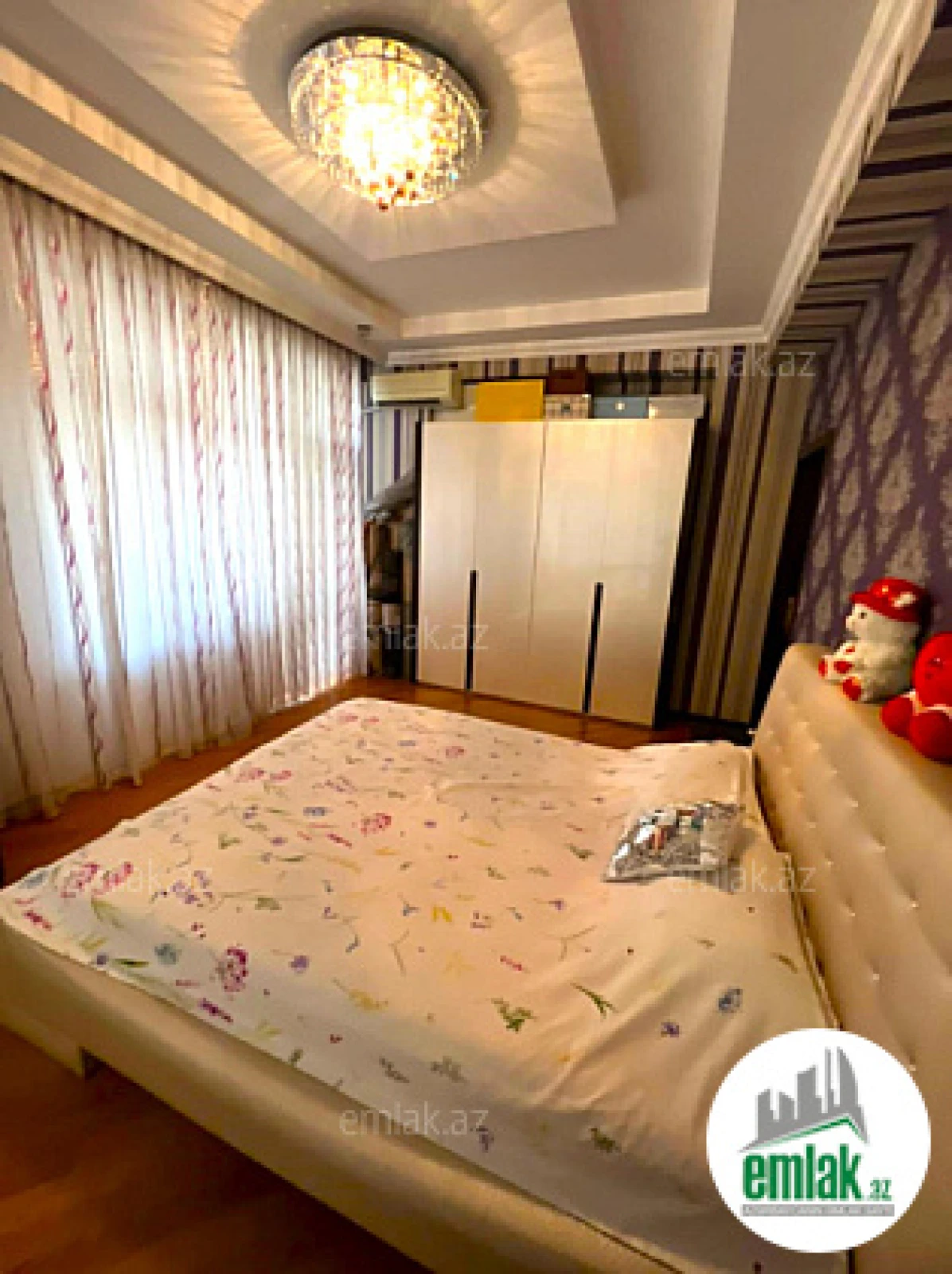 Satılır 3 otaqlı yeni tikili 125 m²