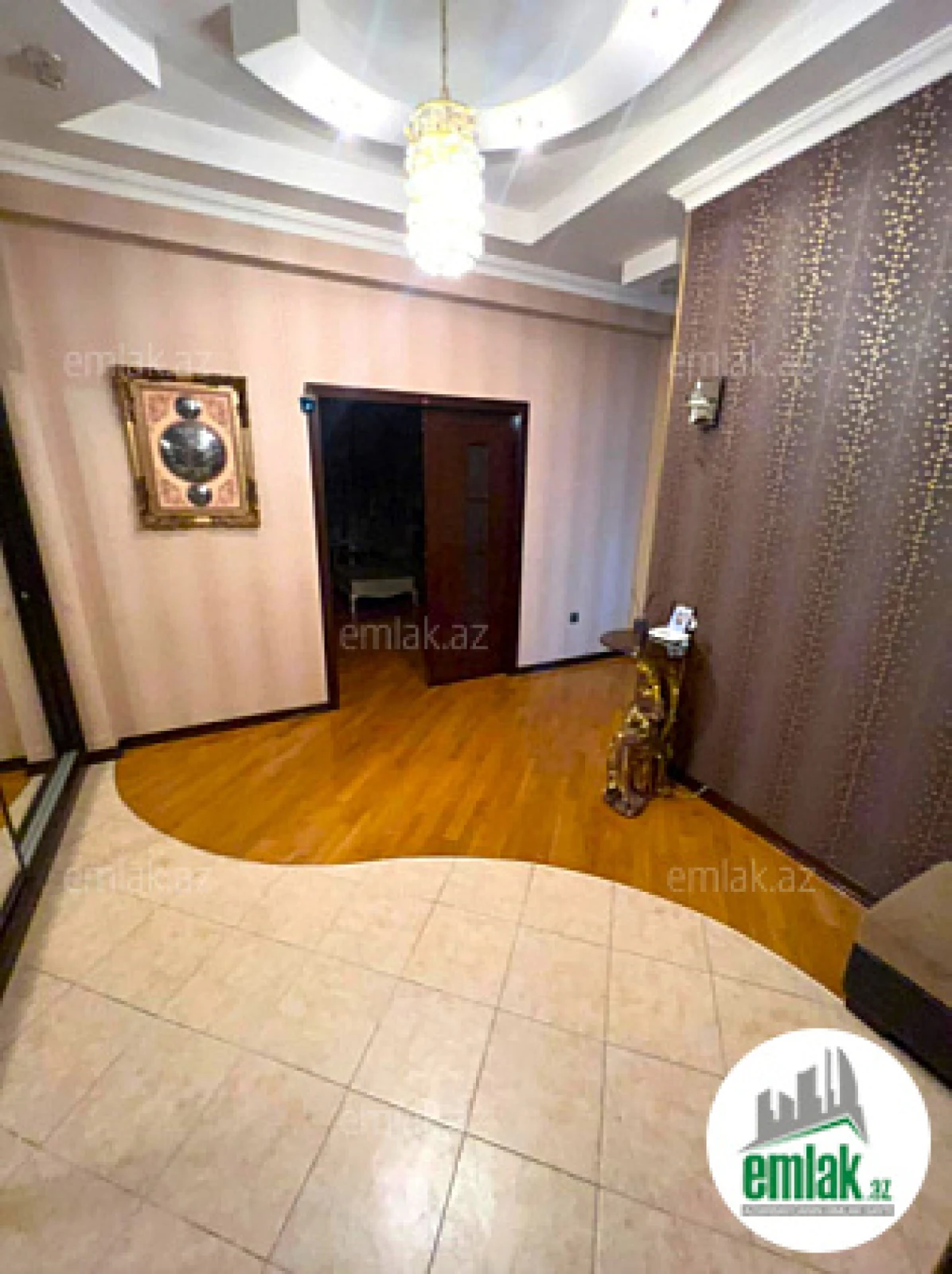 Satılır 3 otaqlı yeni tikili 125 m²