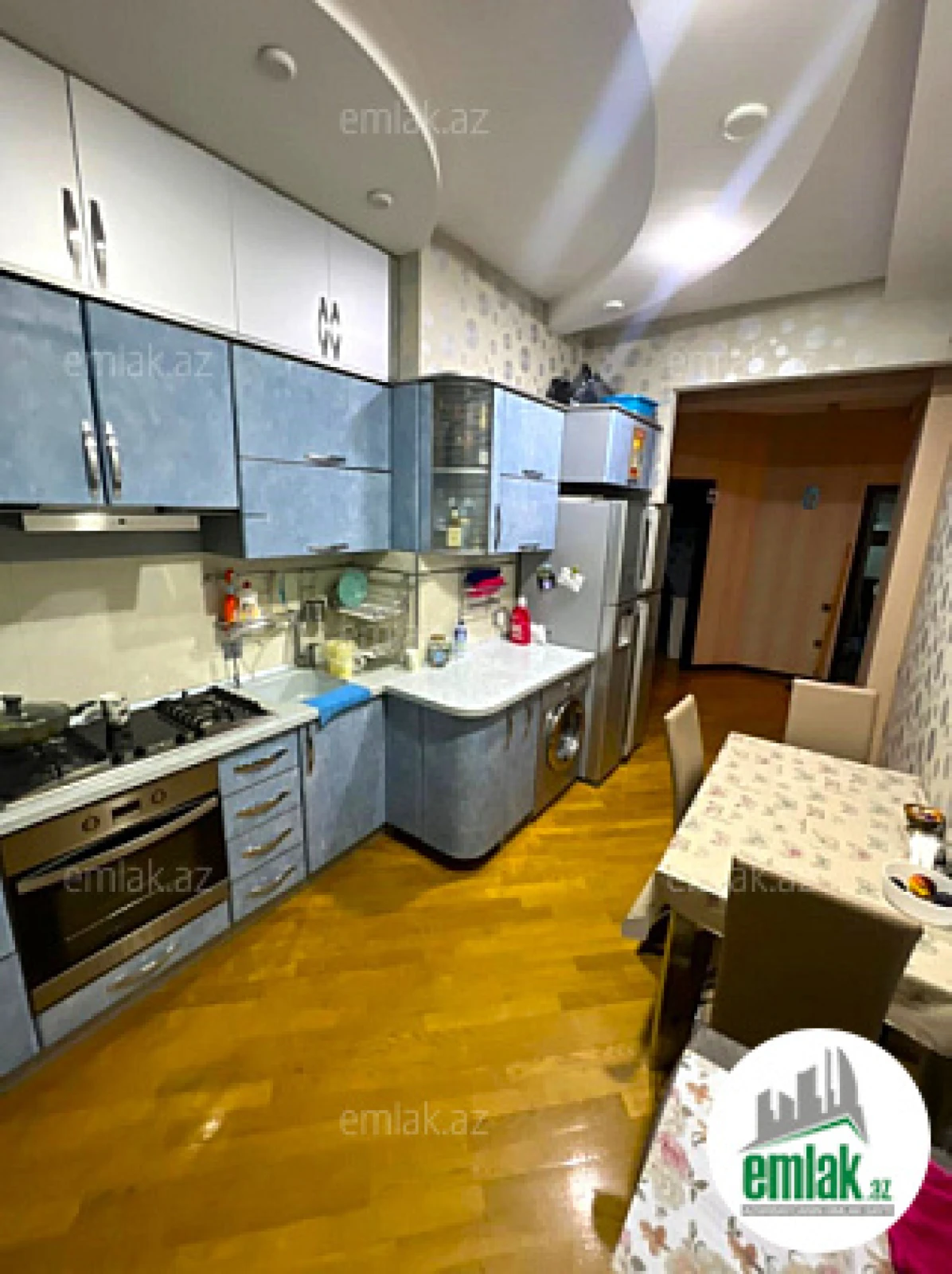 Satılır 3 otaqlı yeni tikili 125 m²