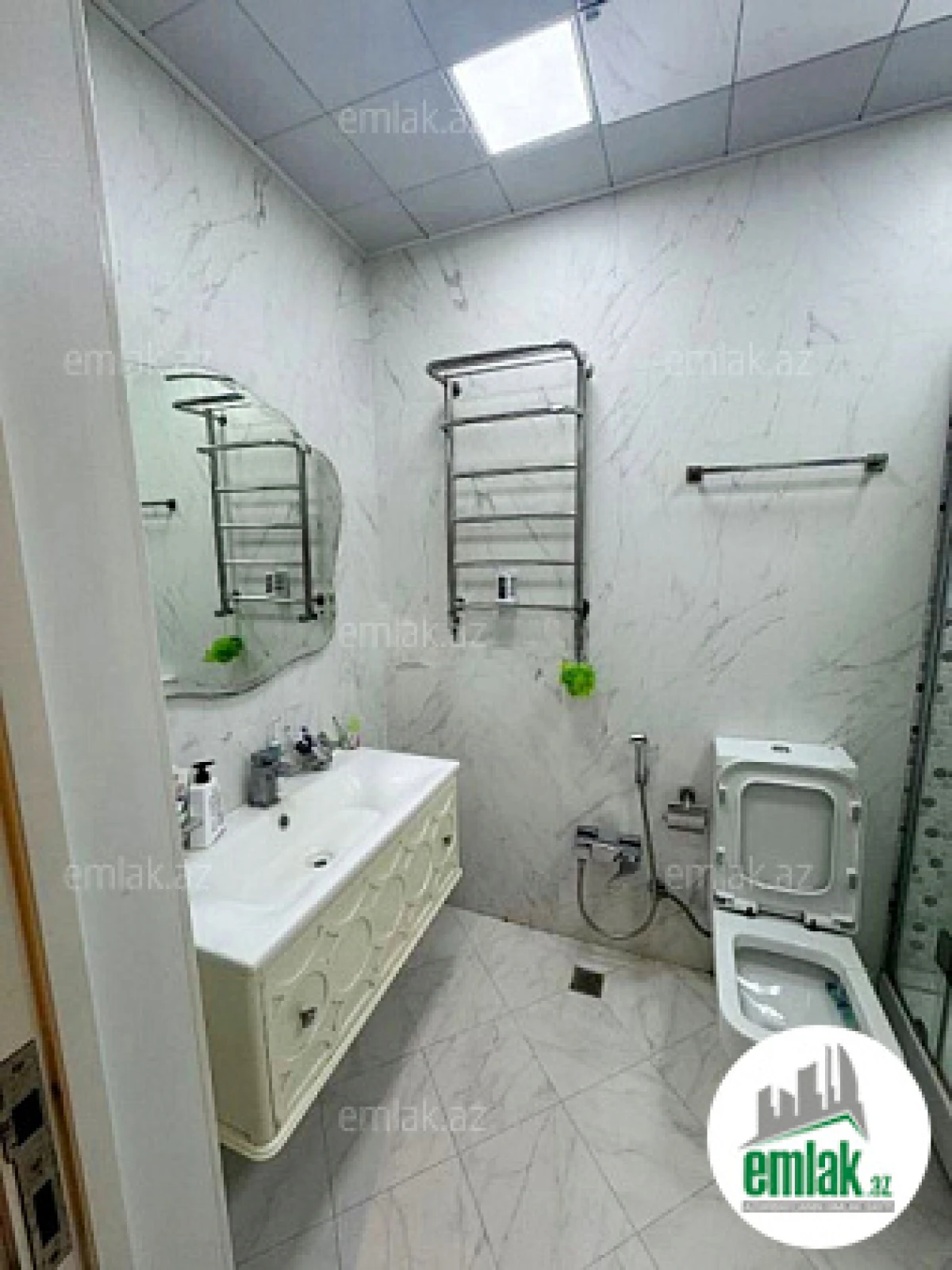 Satılır 4 otaqlı yeni tikili 210 m²