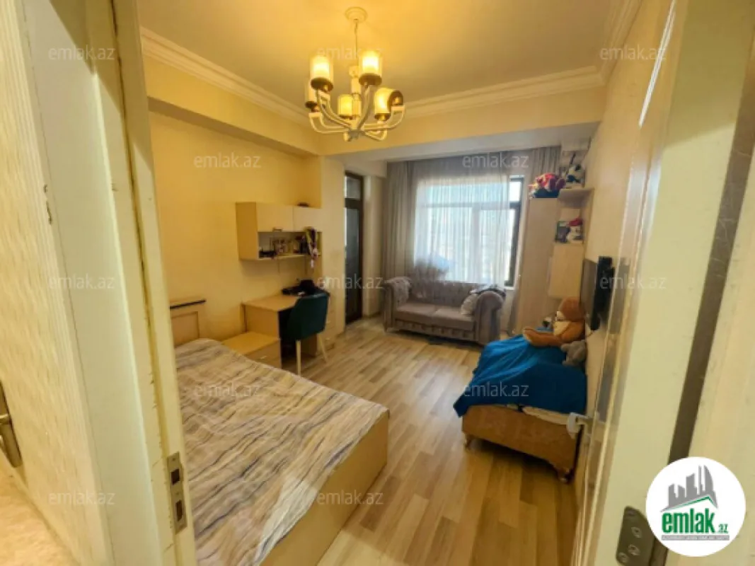 Satılır 4 otaqlı yeni tikili 210 m²