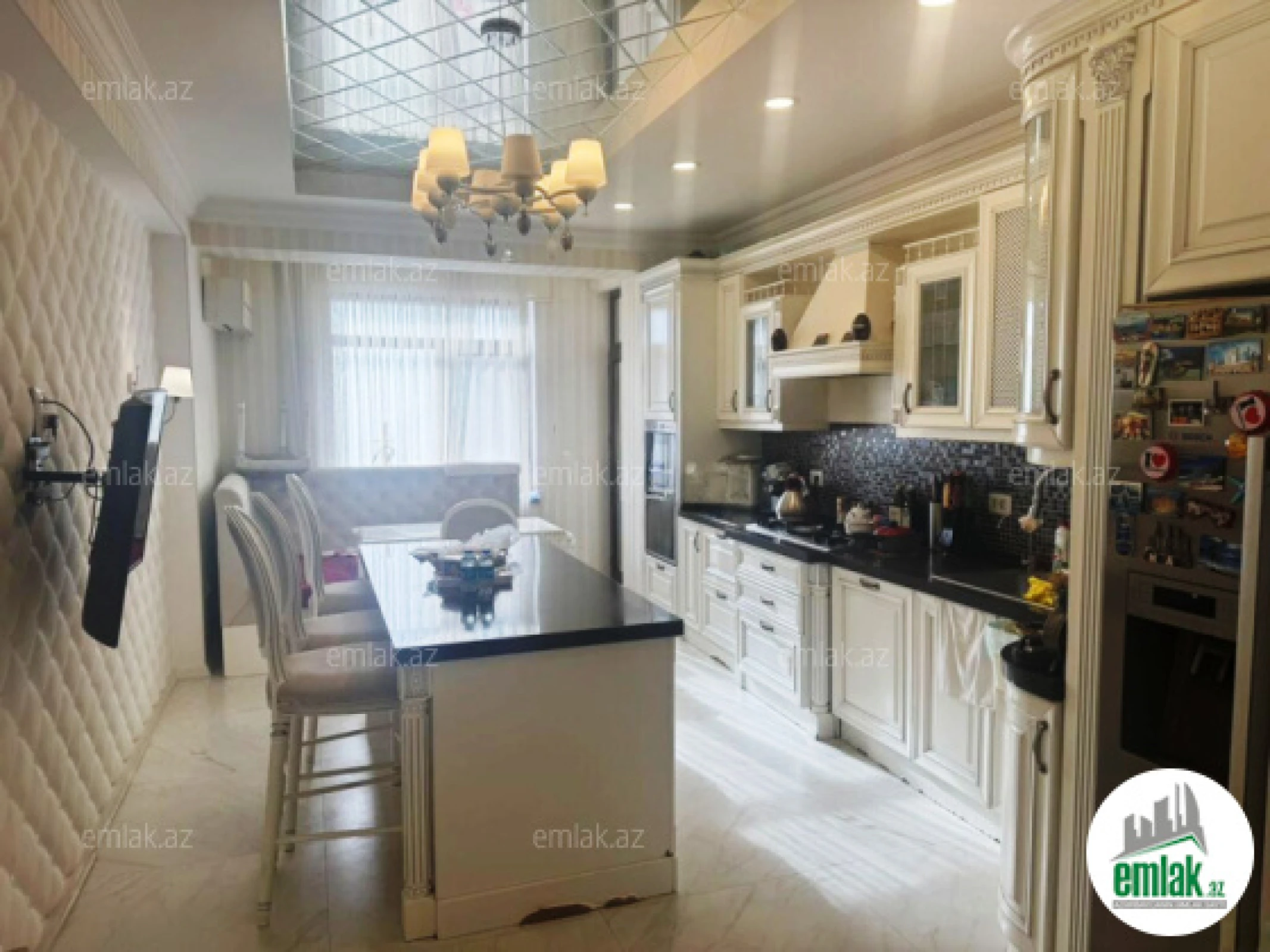 Satılır 4 otaqlı yeni tikili 210 m²