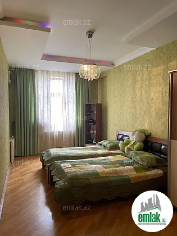 Satılır 3 otaqlı yeni tikili 155 m²