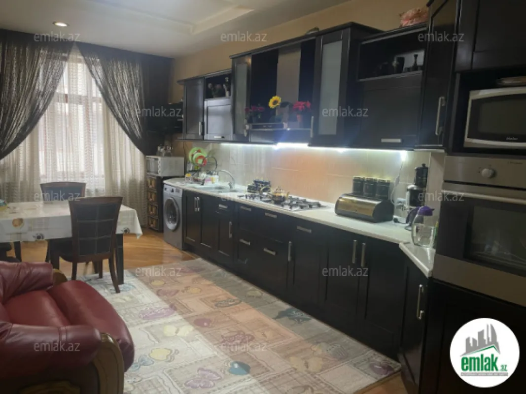 Satılır 3 otaqlı yeni tikili 155 m²