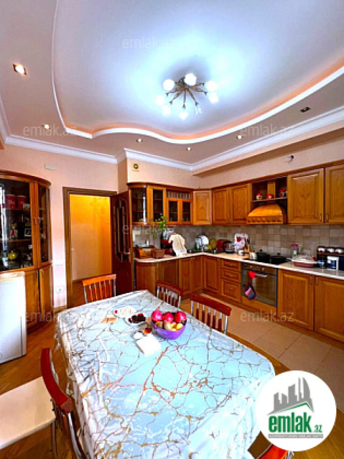 Satılır 3 otaqlı yeni tikili 170 m²