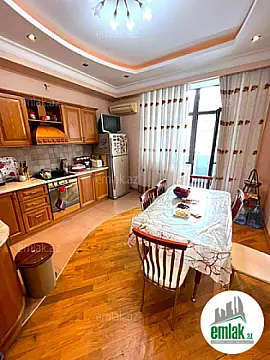 Satılır 3 otaqlı yeni tikili 170 m²