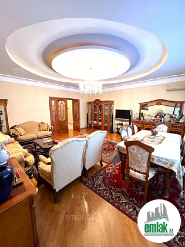 Satılır 3 otaqlı yeni tikili 170 m²