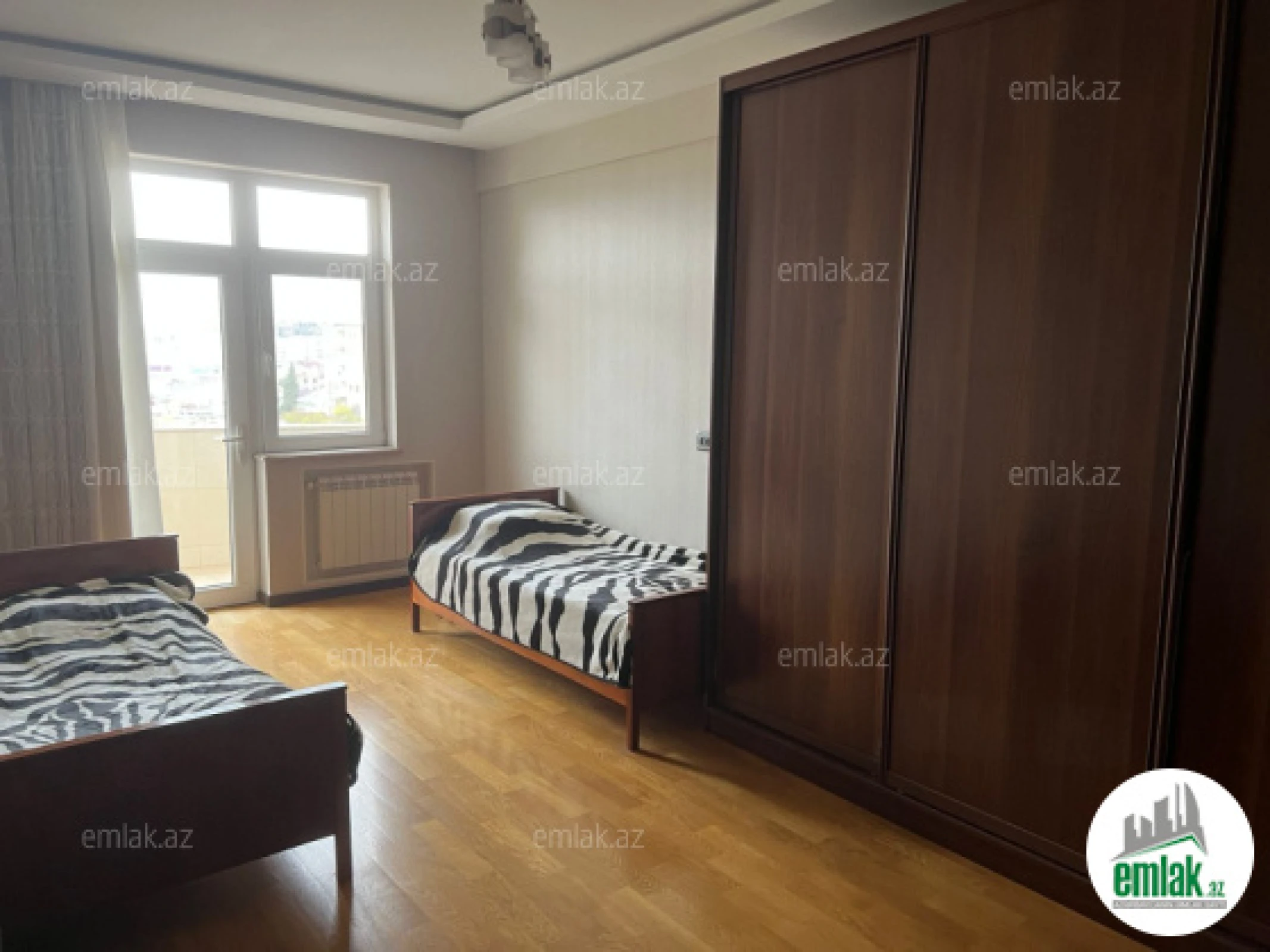 Satılır 4 otaqlı yeni tikili 185 m²