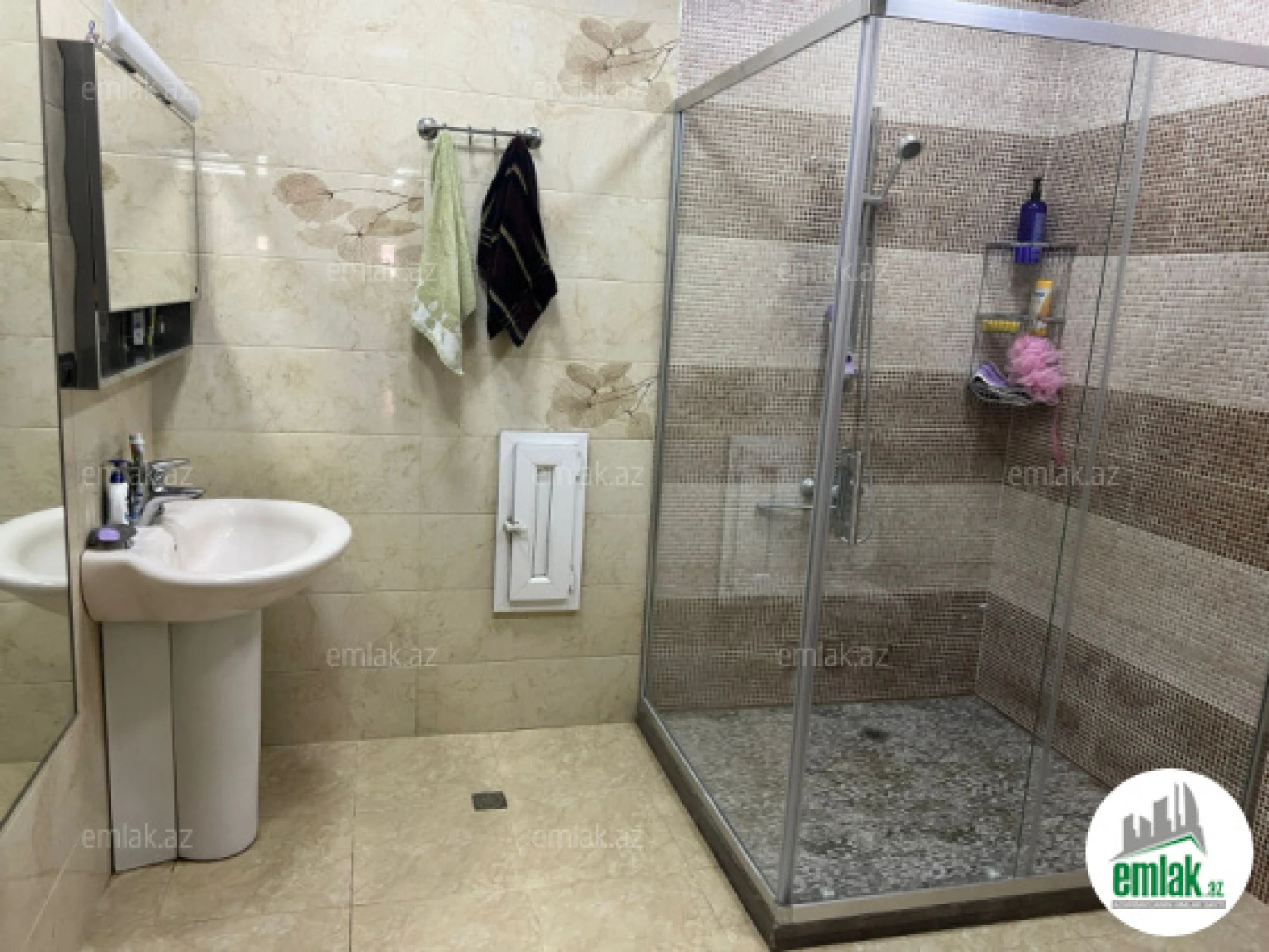 Satılır 4 otaqlı yeni tikili 185 m²