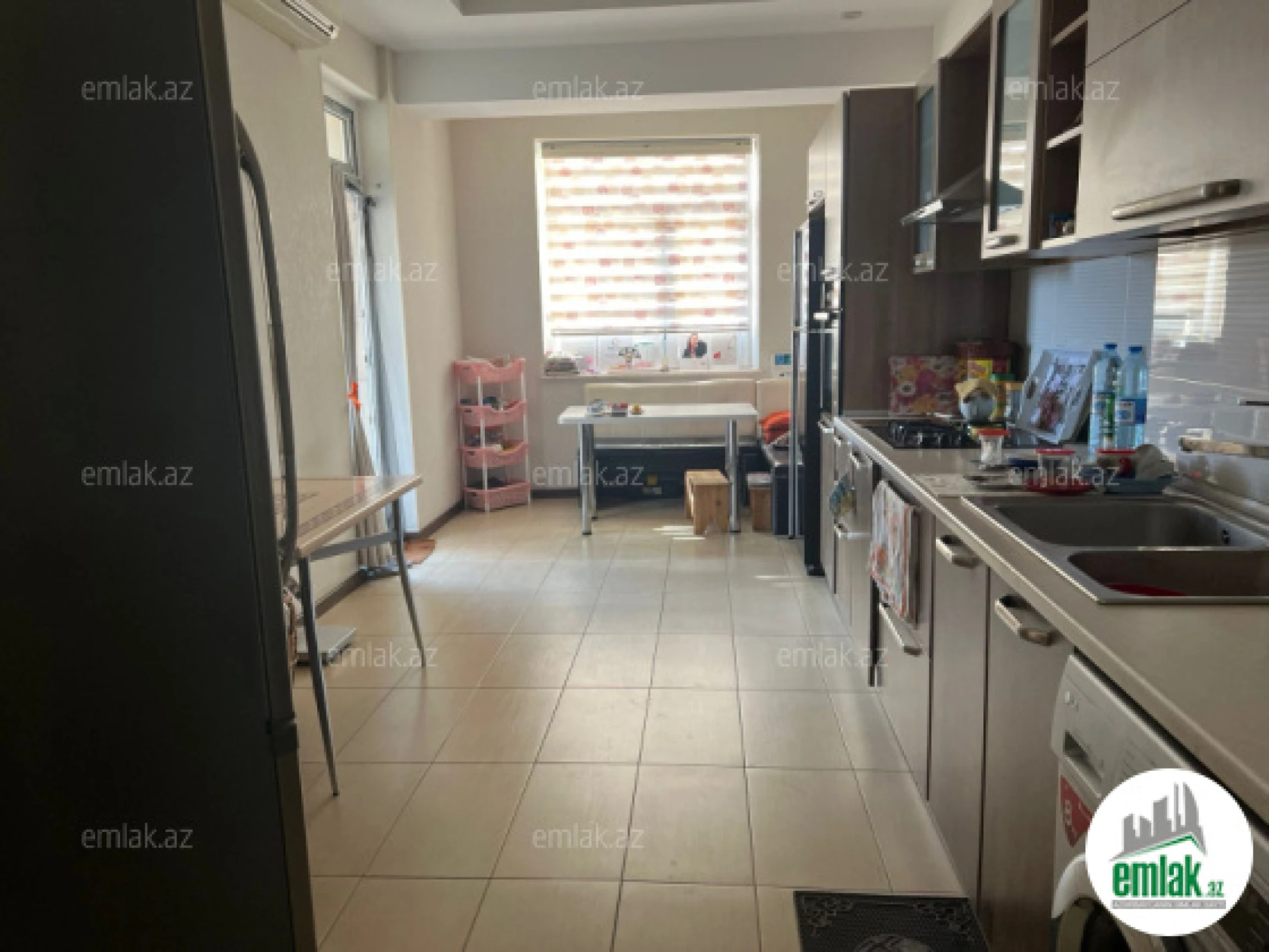 Satılır 4 otaqlı yeni tikili 185 m²