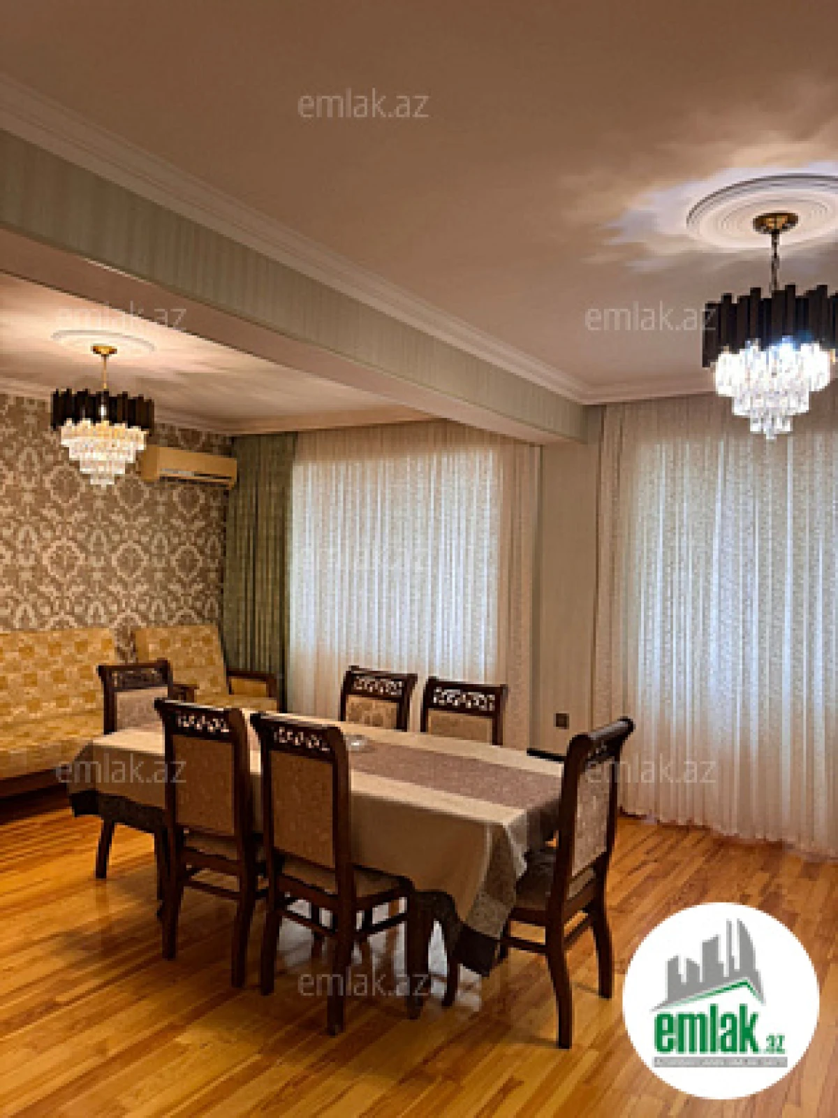 Satılır 4 otaqlı köhnə tikili 110 m²