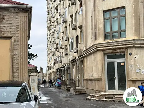 Satılır 1 otaqlı obyekt 81.5 m²