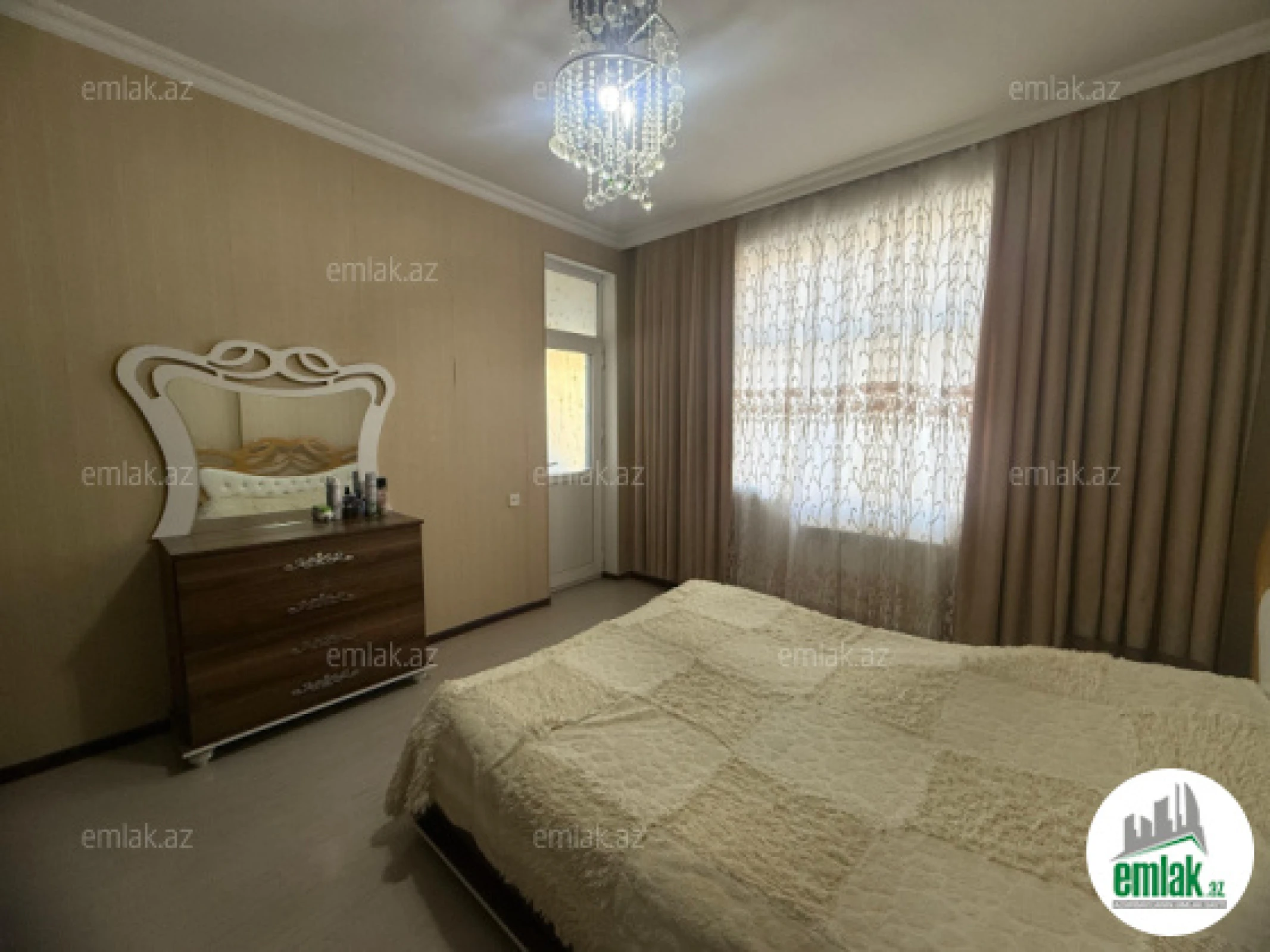 Satılır 3 otaqlı yeni tikili 100 m²