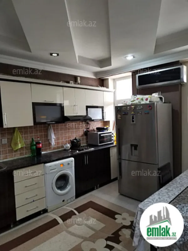 Satılır 3 otaqlı yeni tikili 100 m²