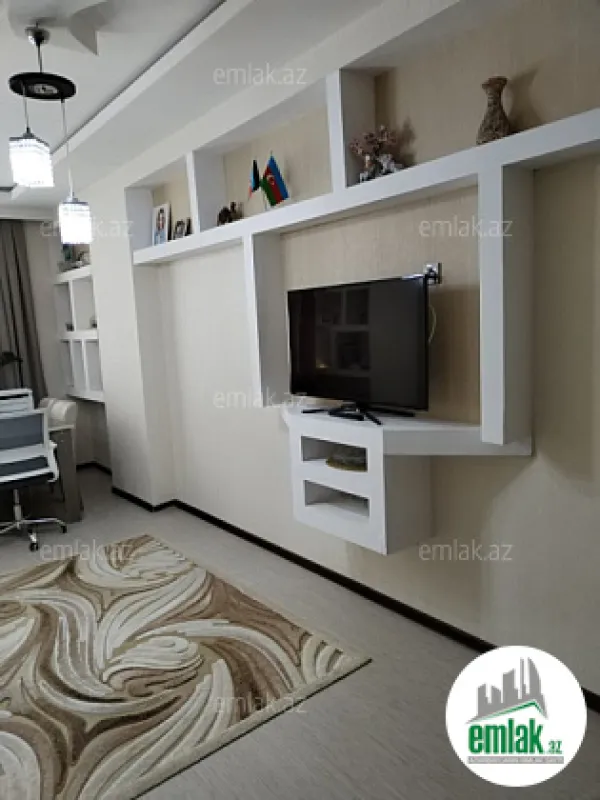 Satılır 3 otaqlı yeni tikili 100 m²