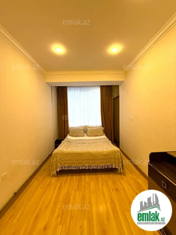 Satılır 2 otaqlı yeni tikili 70 m²